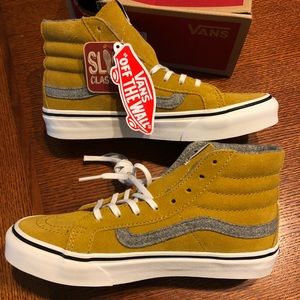 New in Box Vans Skate Hi Top Slim Mustard Suede